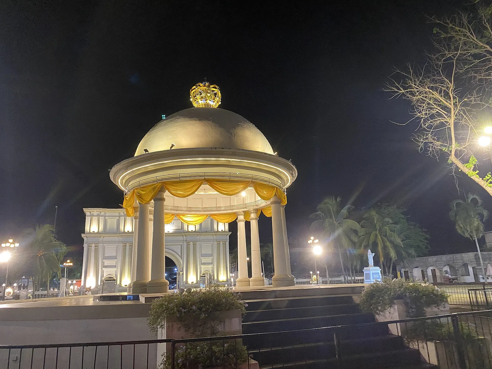 Naga Cathedral, photo 2