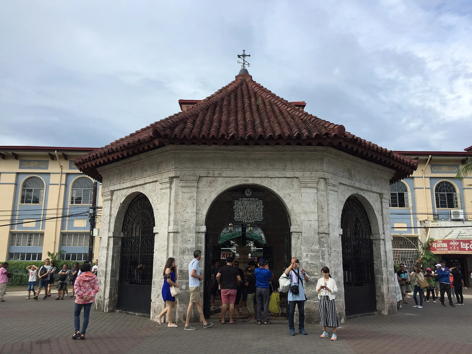 Magellan's Cross, photo 2