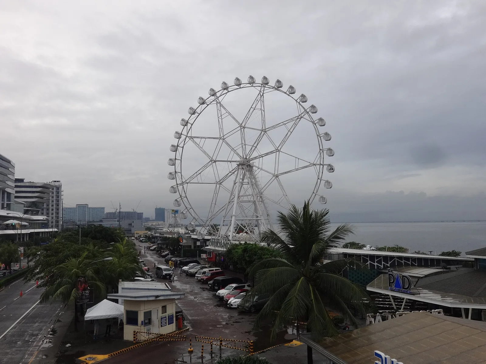 SM MOA Eye, photo 1