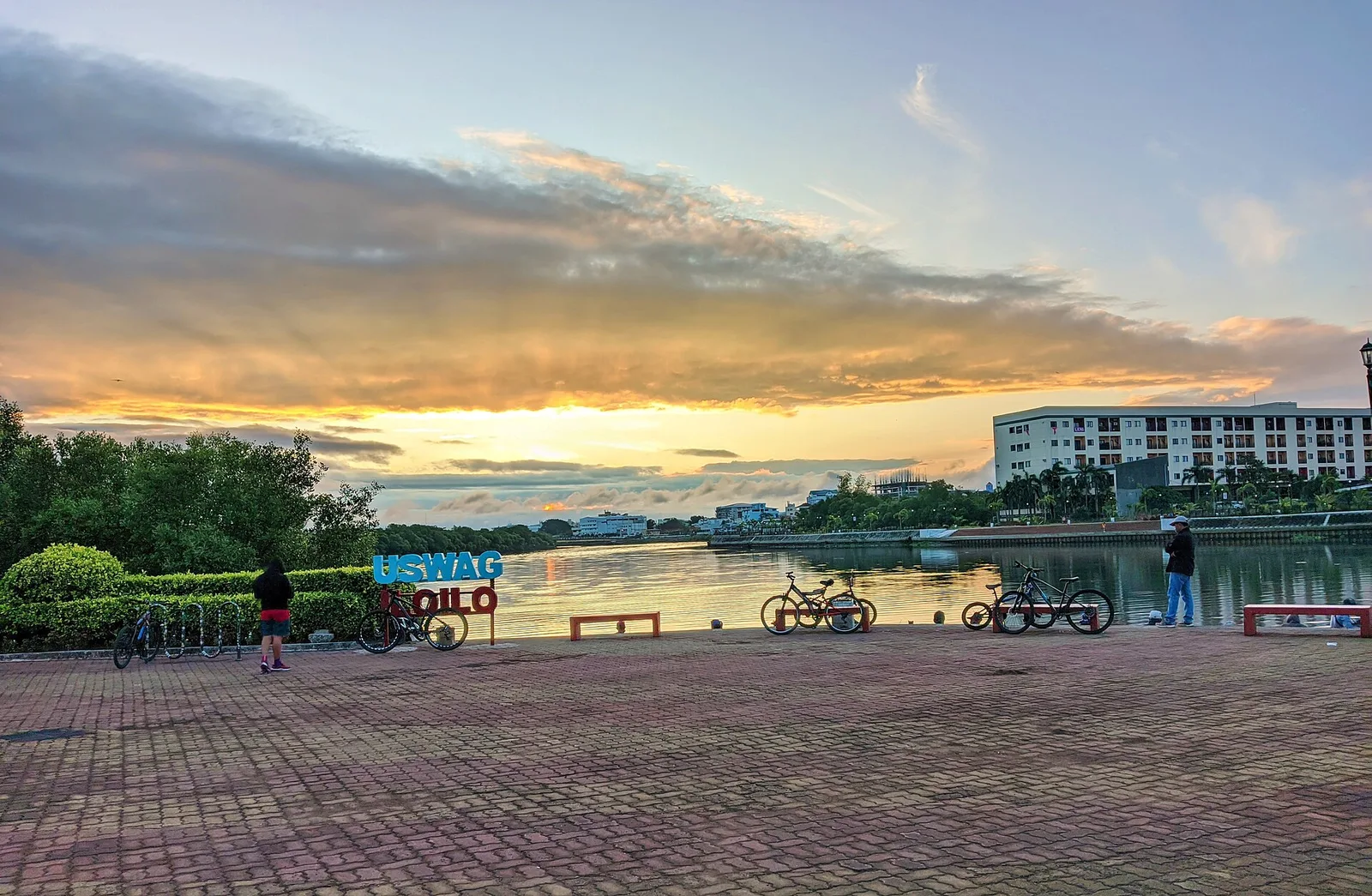 Iloilo River Esplanade, photo 3