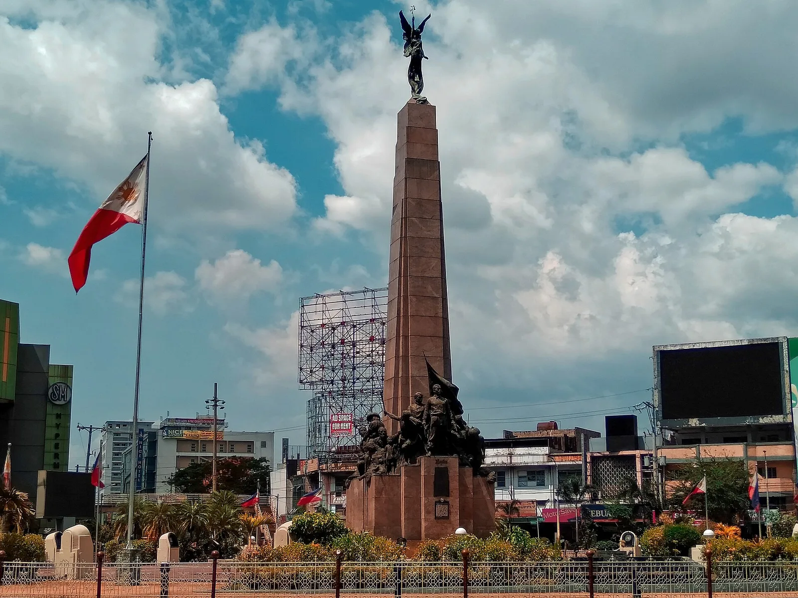 Bonifacio Monument, photo 2