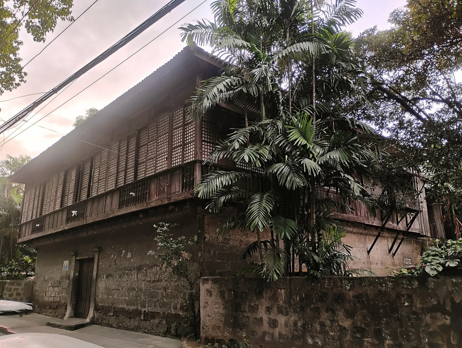Bahay na Tisa, photo 2
