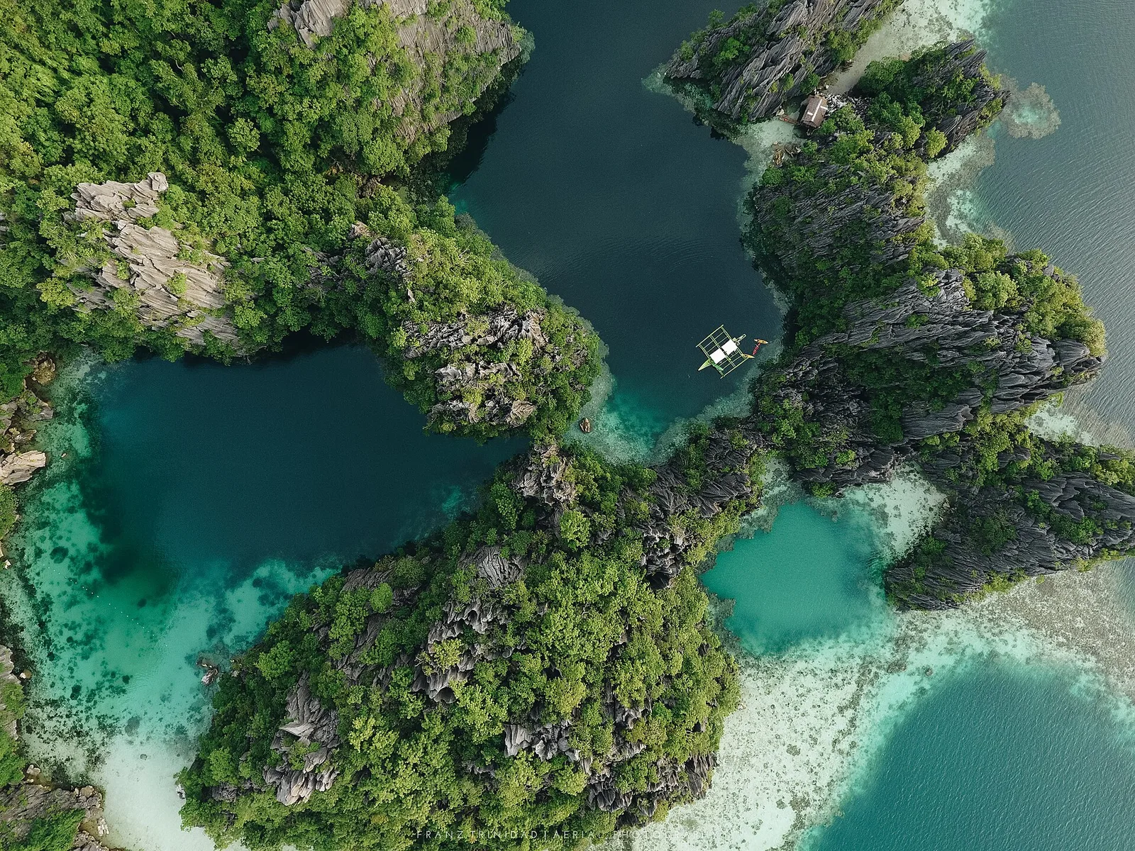 Twin Lagoon, photo 2