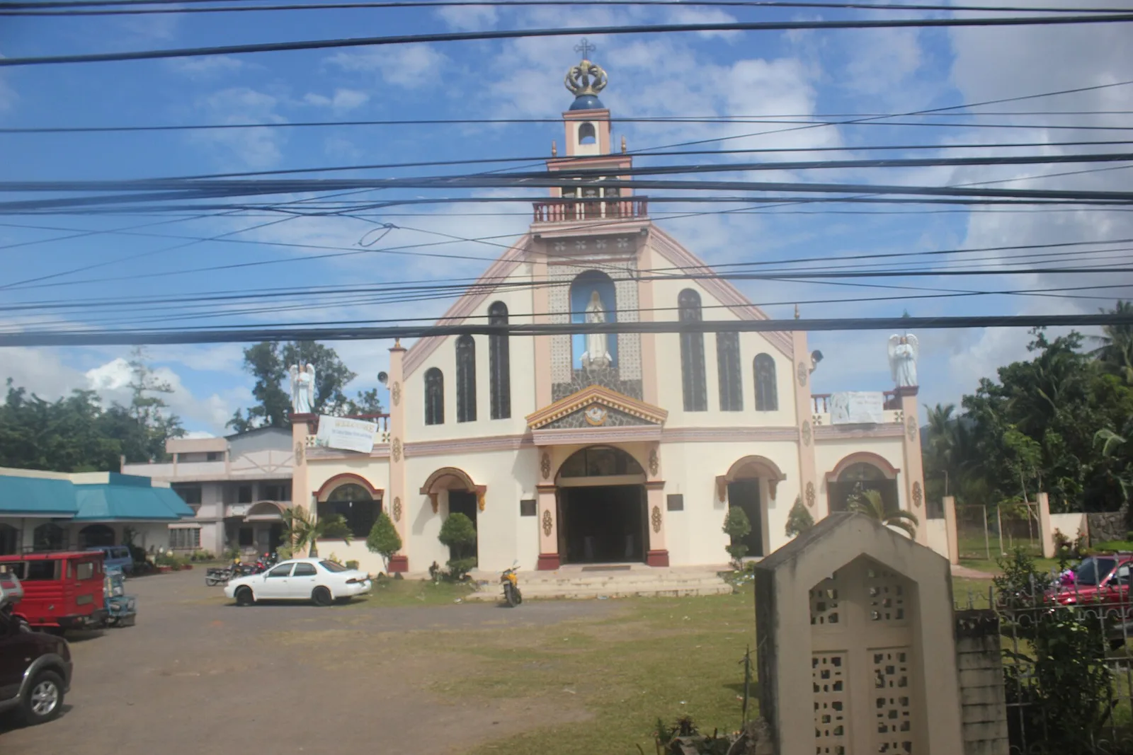 Iriga Church, photo 3